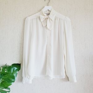 Vintage Evan Picone Cream Long Sleeve Blouse with Bow Detail